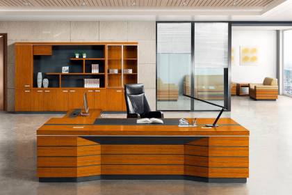 傳統(tǒng)實(shí)木油漆大班臺(tái)