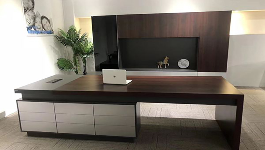 老板辦公桌椅定制如何選擇？-深圳美林辦公家具